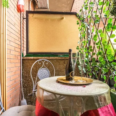 St Peter Vatican- Stylish Apartment, アパート ローマ